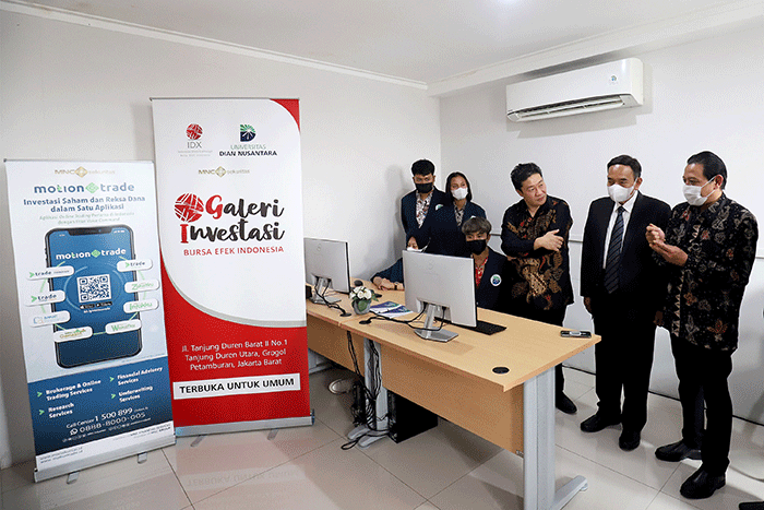 Peresmian Galeri Investasi di Universitas Dian Nusantara (UNDIRA), Jakarta, Rabu (28/9/2022).