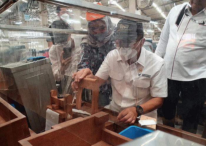 Menteri Perdagangan Zulkifli Hasan melakukan pertemuan dengan petani tembakau dan pelaku industri rokok di Kudus, Jawa Tengah, Rabu (28/9/2022).
