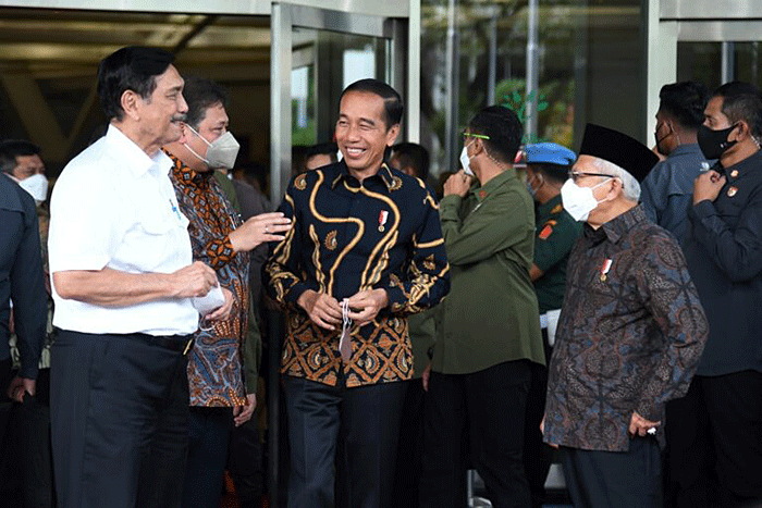 Presiden tidak ingin jika jajarannya justru menggunakan Anggaran Pendapatan dan Belanja Negara (APBN) untuk berbelanja produk impor.