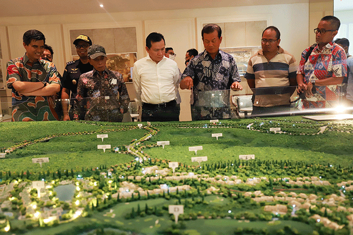 Peninjauan Kawasan Ekonomi Khusus (KEK) MNC Lido City, Cigombong, Kabupaten Bogor, Jawa Barat, Sabtu (1/10/2022).