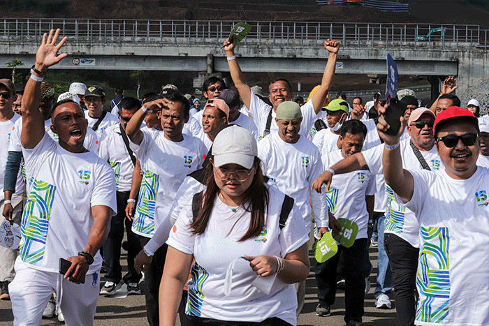 Ratusan peserta saat mengikuti kegaitan Fun Tastic Walk di Kawasan Ekonomi Khusus (KEK) MNC Lido City, Cigombong, Kabupaten Bogor, Jawa Barat.