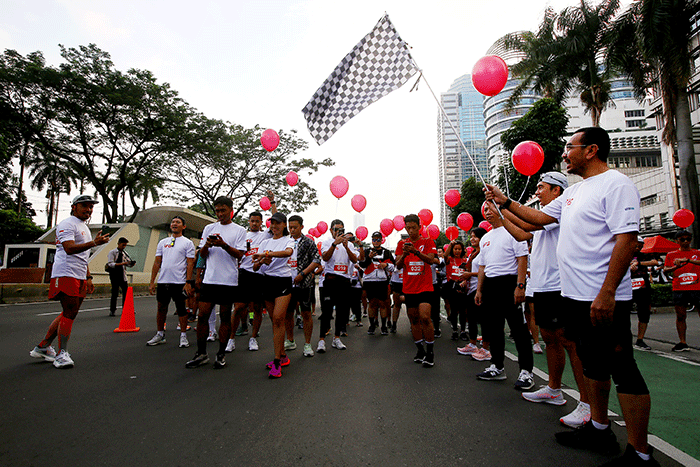 Staf Khusus Menteri BUMN Arya Sinulingga membuka ajang Road to IFG Labuan Bajo Marathon 2022 di kawasan Car Free Day (CFD) Jl.Jend Sudirman, Jakarta.
