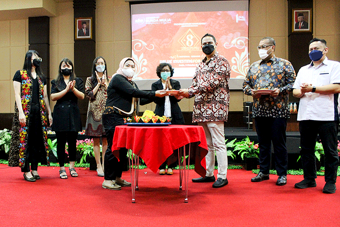 Pembukaan The 8th National Investment Day di Kampus UBM, Jakarta, Senin (3/10/2022).