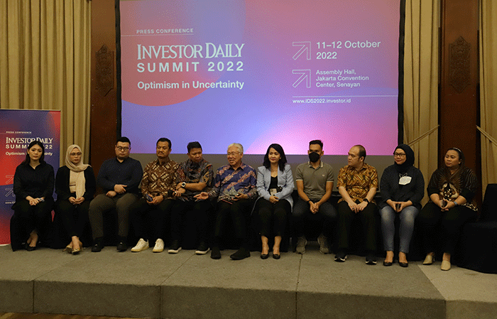 Keterangan pers terkait penyelenggaraan Investor Daily Summit 2022 di Jakarta, Senin (3/10/2022).