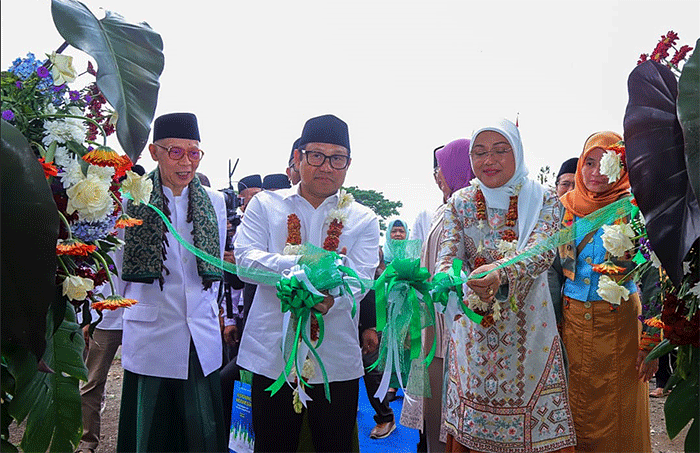 Menteri Ketenagakerjaan Ida Fauziyah saat meresmikan BLK Komunitas di Pesantren Tanwiriyyah Cianjur, Jawa Barat, Selasa (4/10/2022).