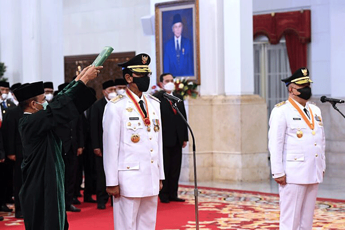 Presiden Joko Widodo resmi melantik pasangan Gubernur dan Wakil Gubernur Daerah Istimewa Yogyakarta terpilih masa jabatan tahun 2022 – 2027 di Istana Negara.