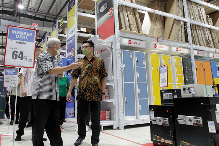 Investor Gathering dan Store Visit Mitra10 di Tangerang, Senin (10/10/2022).
