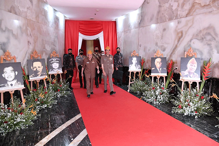Presiden Joko Widodo saat menghadiri Pembukaan Kongres XII Legiun Veteran Republik Indonesia (LVRI) dan Munas XI Persatuan Istri Veteran Republik Indonesia.