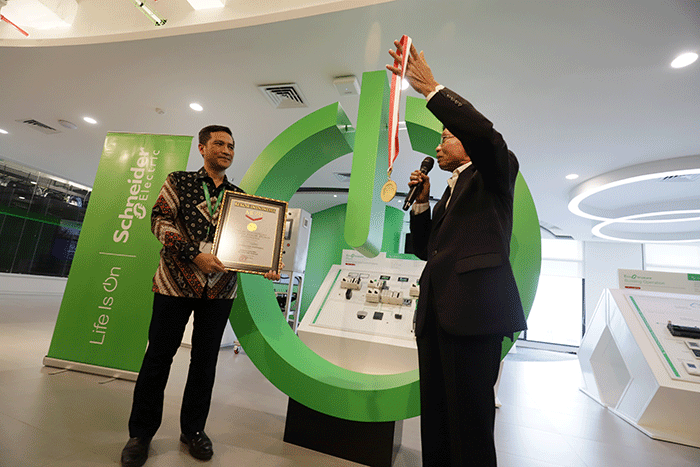 Schneider Electric dan Kemendikbud Ristek Persiapkan Generasi Muda Hadapi Era Electricity 4.0 Melalui Electrical Education Program & Competition.