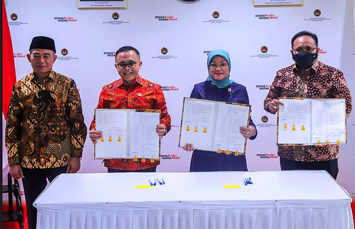 Rapat Tingkat Menteri dan Penandatanganan SKB Hari Libur nasional dan Cuti Bersama tahun 2023 di Jakarta, Selasa (11/10/2022).