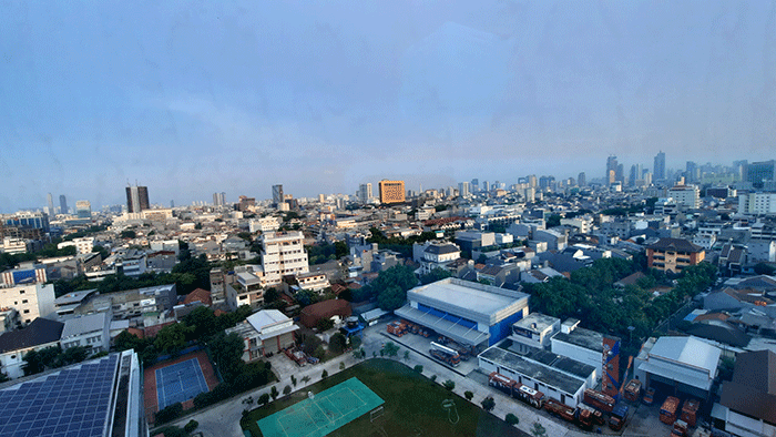 Gedung-gedung bertingkat menjulang tinggi sebagai pusat roda perekonomian Indonesia terlihat di kawasan Jakarta Pusat, Rabu (12/10/2022).