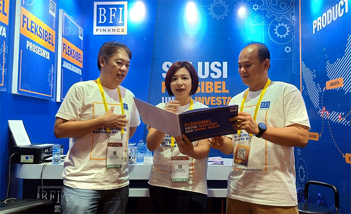 Jumpa pers BFI Finance di Jakarta, Kamis (13/10/2022).