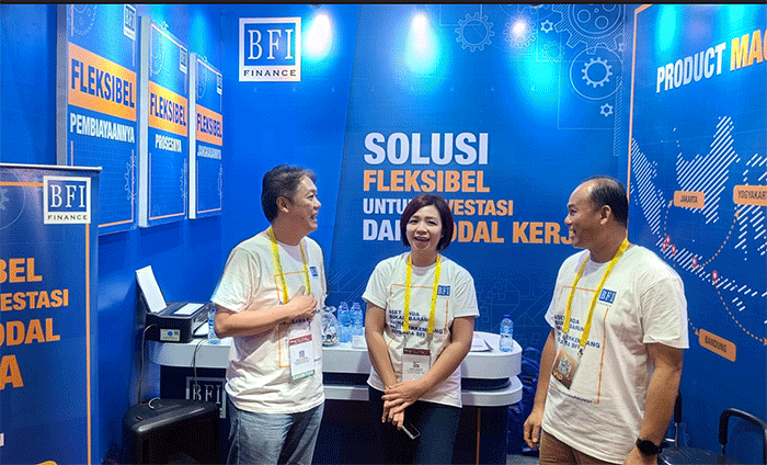 Jumpa pers BFI Finance di Jakarta, Kamis (13/10/2022).
