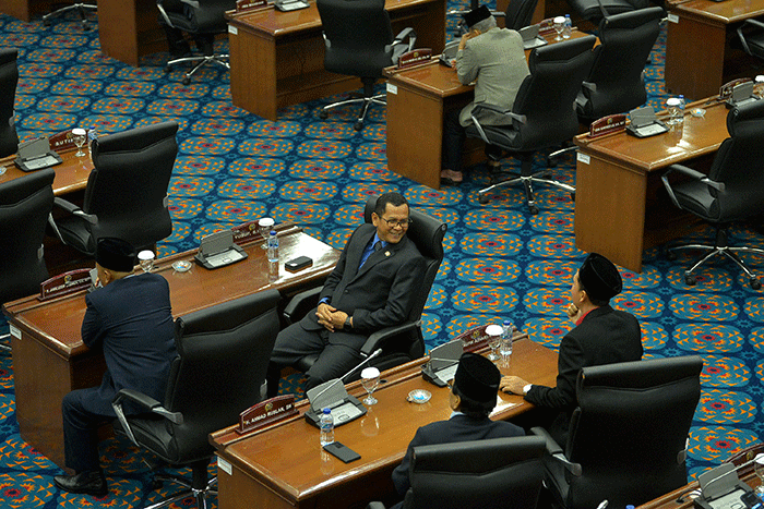 Penjabat (Pj) Gubernur DKI Jakarta Heru Budi Hartono saat menghadiri rapat paripurna DPRD DKI Jakarta di ruang Rapat Paripurna DPRD DKI Jakarta.