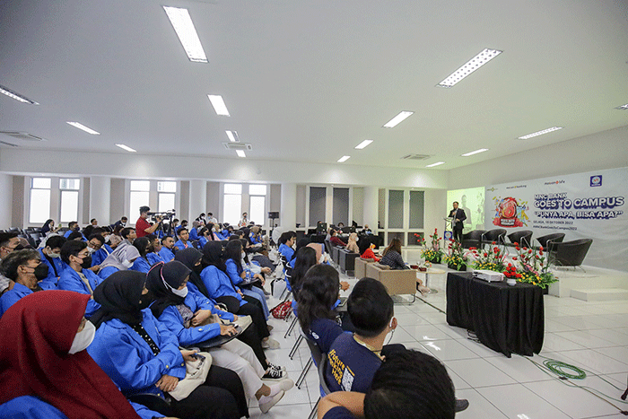 Head of Marketing Communication PT MNC Life Assurance Septika Helena saat membuka acara gebyar BIK 2022 di Universitas BSI Jakarta, Selasa (18/10/2022).