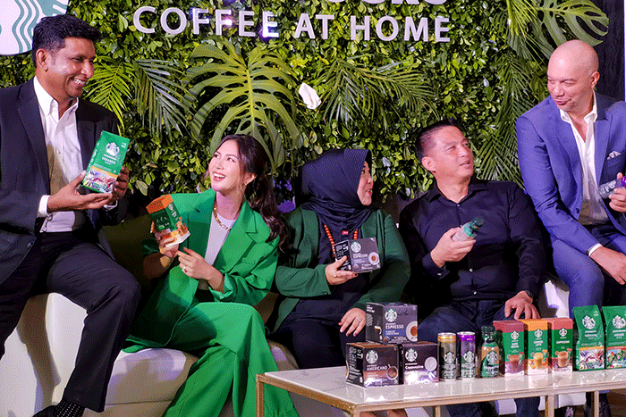 Peluncuran rangkaian produk Starbucks Coffee At Home di Jakarta, Selasa (18/10/2022).