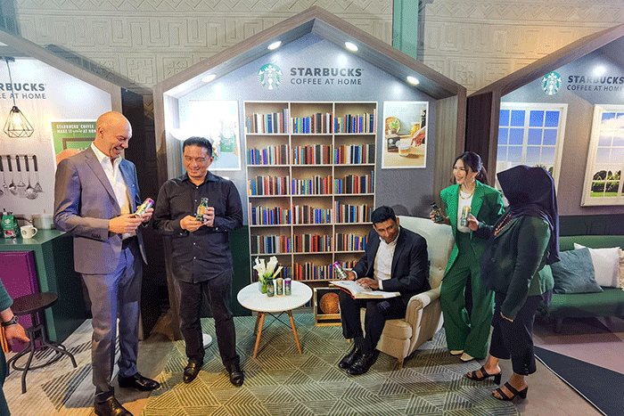 Peluncuran rangkaian produk Starbucks Coffee At Home di Jakarta, Selasa (18/10/2022).