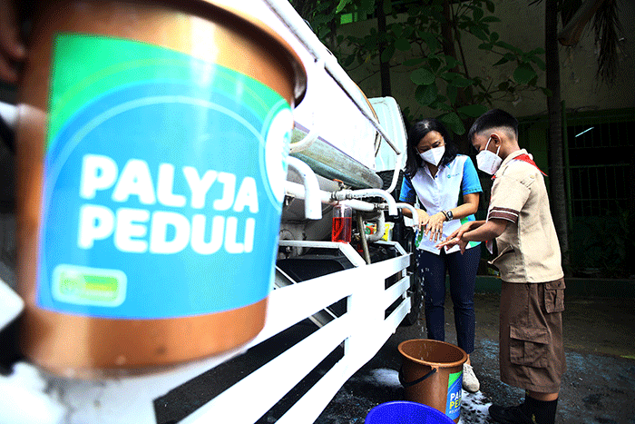Edukasi cara mencuci tangan kepada siswa SDN Cideng 07, Jakarta Pusat, Rabu (19/10/2022).