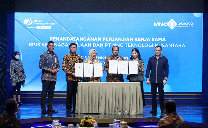 Penandatanganan perjanjian kerja sama BPJS Ketenagakerjaan dan PT MNC Teknologi Nusantara di Jakarta, Kamis (20/10/2022).