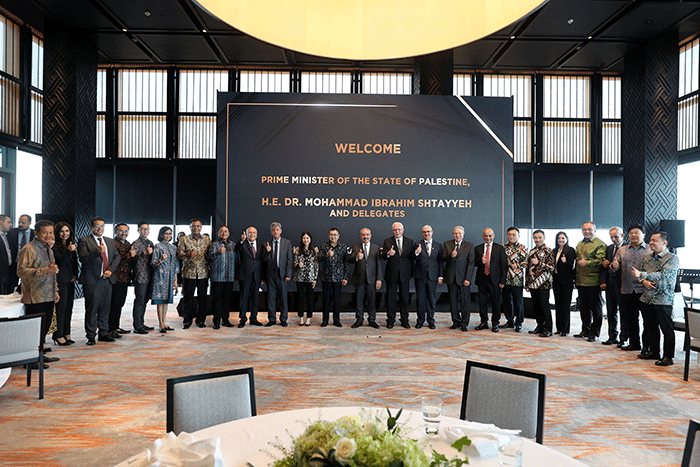 Executive Chairman MNC Group, Hary Tanoesoedibjo menggelar pertemuan dengan Perdana Menteri (PM) Palestina Mohammad IM Shtayyeh di Hotel Park Hyatt.