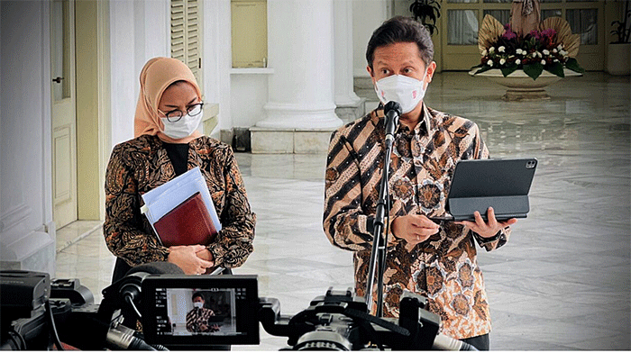 Presiden Joko Widodo menggelar rapat internal terkait perkembangan kasus obat penyebab gagal ginjal dengan sejumlah menteri Kabinet Indonesia Maju.