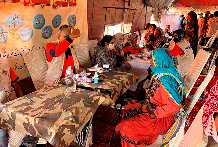 Tim medis Indonesia kembali memberikan pelayanan kesehatan kepada para penyintas yang terkonsentrasi di tent city Bin Qasim, Distrik Malir, Provinsi Sindh.