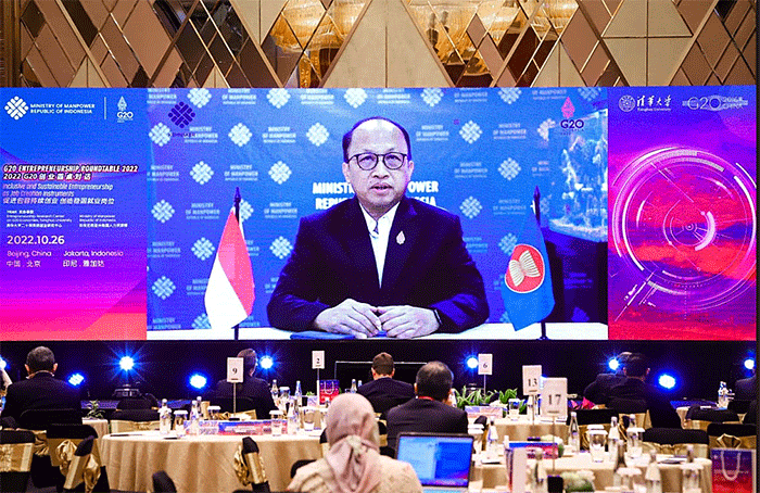 Sekretaris Jenderal Kemnaker, Anwar Sanusi saat menyampaikan keynote speech pada acara G20 Entrepreneurship Roundtable 2022.