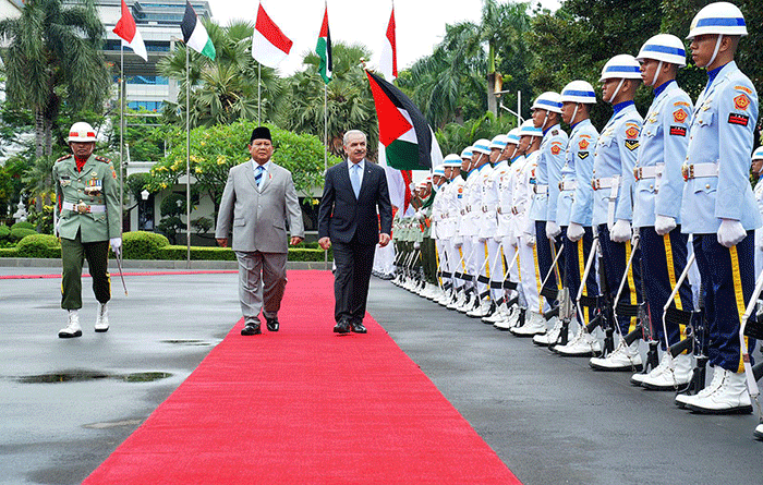 Menteri Pertahanan Prabowo Subianto menerima kunjungan resmi Perdana Menteri Palestina Mohammed Ibrahim Shtayyeh di Kementerian Pertahanan.