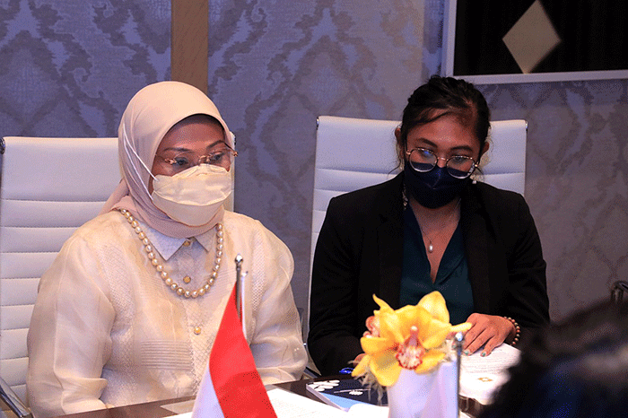 Menteri Ketenagakerjaan Ida Fauziyah melakukan pertemuan bilateral dengan Wakil Menteri Tenaga Kerja, dan Kesejahteraan Jepang, Yoji Kobayashi.