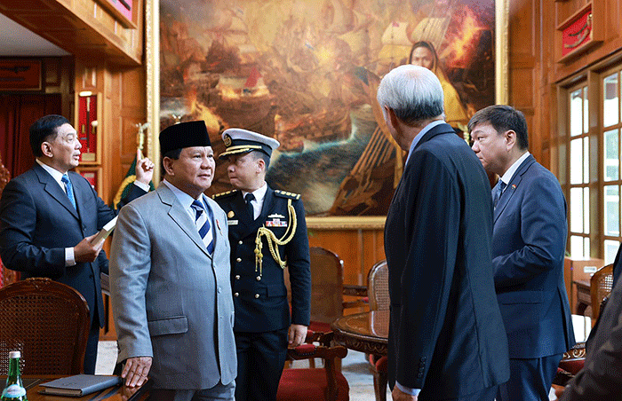 Menteri Pertahanan Republik Indonesia Prabowo Subianto menerima kunjungan kehormatan Menteri Pertahanan Singapura YM. DR. Ng Eng Hen di Kemhan.