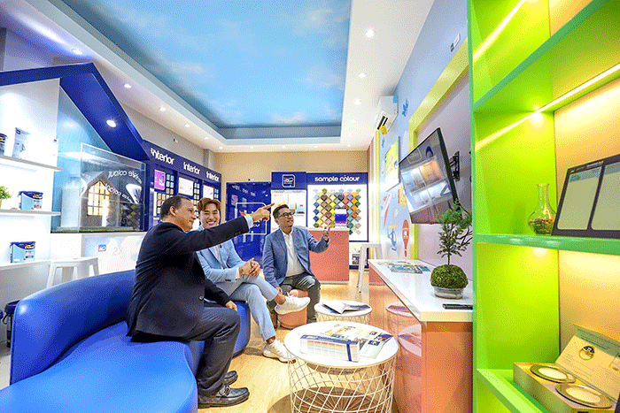 Peresmian Dulux Experience Store terbaru yang bertujuan untuk lebih memfasilitasi pelanggan dalam menemukan warna cat sesuai dengan kebutuhan.
