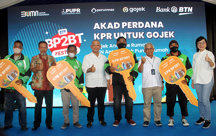 Akad Perdana KPR untuk Gojek di Perumahan Semesta Jeruk Sawit Perumnas, Karanganyar, Jawa Tengah, Selasa (8/11/2022).