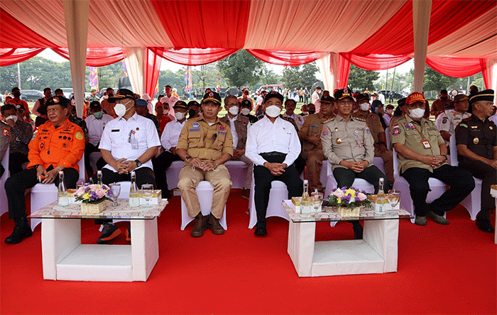 Apel Kesiapsiagaan dan Simulasi Penanganan Bencana Banjir bertempat di Danau Jambore, Depok, Jawa Barat, Rabu (9/11/2022).