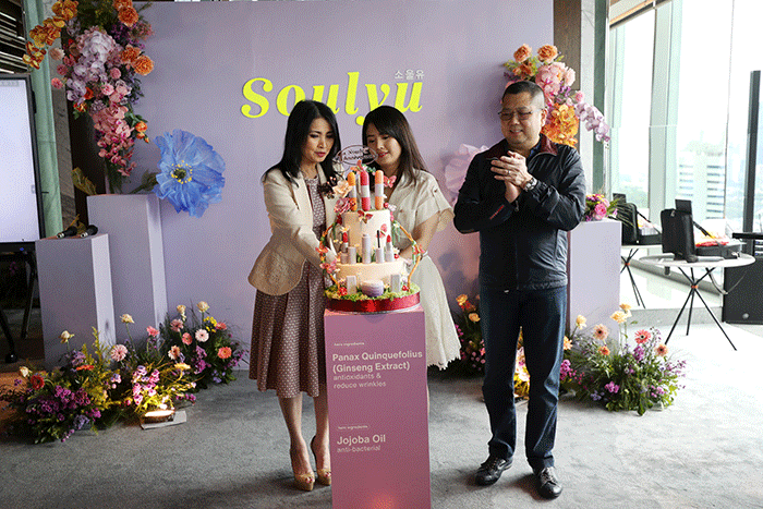 Peluncuran ini sekaligus merayakan ulang tahun pertama dari Brand Soulyu Beauty yang jatuh pada tanggal 30 September 2021 yang dirayakan di The Park Hyatt.