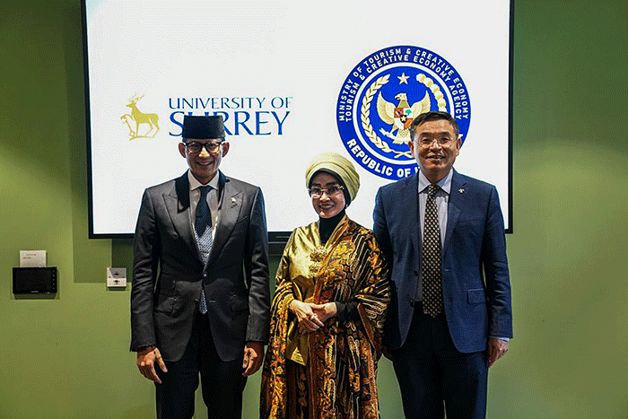 Menparekraf Sandiaga Salahuddin Uno menjadi pembicara dalam forum Kuliah Eksklusif di University of Surrey, London, Inggris, Selasa (8/11/2022).