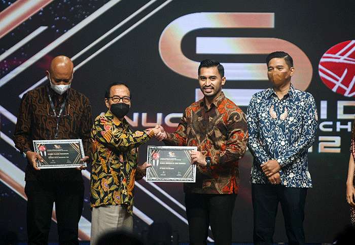 Penghargaan kategori Economic Development Initiatives dalam ajang Anugerah CSR IDX Channel 2022 di iNews Tower, Jakarta.