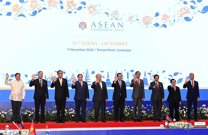 Joko Widodo mendorong kerja sama komprehensif ASEAN dan PBB perlu diterjemahkan lebih konkret.