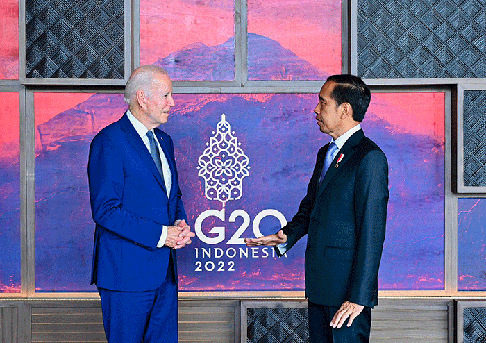 Presiden Joko Widodo (kanan) dan Presiden Amerika Serikat Joe Biden saat melakukan pertemuan bilateral di The Apurva Kempinski Bali, Senin (14/11/2022).