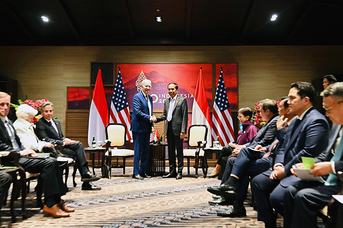 Presiden Joko Widodo (kanan) dan Presiden Amerika Serikat Joe Biden saat melakukan pertemuan bilateral di The Apurva Kempinski Bali, Senin (14/11/2022).