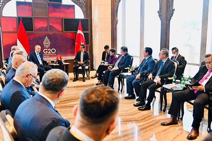 Menteri Perdagangan Zulkifli Hasan turut mendampingi Presiden Joko Widodo (Jokowi) dalam serangkaian pertemuan bilateral di Konferensi Tingkat Tinggi (KTT) G20.