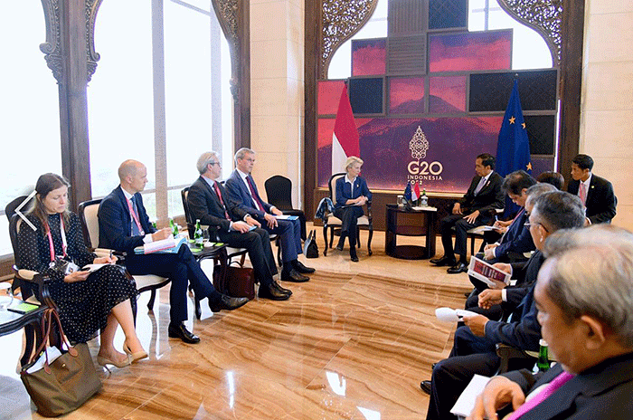 Menteri Perdagangan Zulkifli Hasan turut mendampingi Presiden Joko Widodo (Jokowi) dalam serangkaian pertemuan bilateral di Konferensi Tingkat Tinggi (KTT) G20.