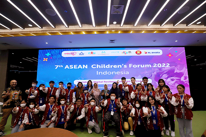 Kunjungan delegasi 7th ASEAN Children Forum (ACF) 2022 ke kantor pusat XL Axiata di Jakarta, Kamis (17/11/2022).