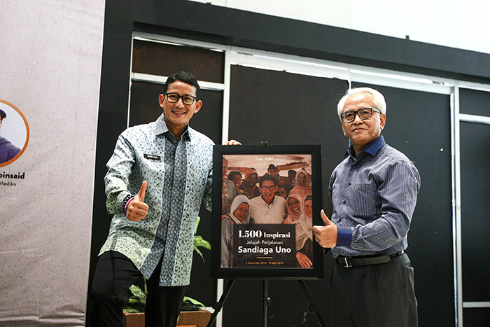 Peluncuran buku berjudul 1.500 Inspirasi: Jelajah Perjalanan Sandiaga Uno di Gramedia Matraman, Jakarta, Senin (21/11/2022).