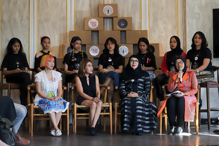 Dalam kegiatan Thailand Fashion Week SPRING-SUMMER'23 ini ISWI Fashion Academy berpartisipasi dalam 2 slot.