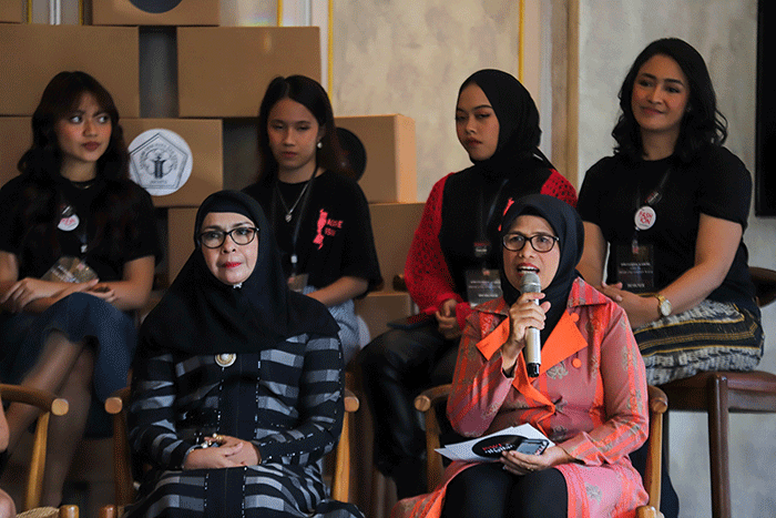 Dalam kegiatan Thailand Fashion Week SPRING-SUMMER'23 ini ISWI Fashion Academy berpartisipasi dalam 2 slot.