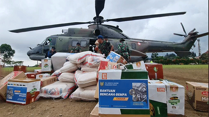 Merespon gempa Cianjur, TNI AU kembali menyalurkan bantuan logistik untuk masyarakat terdampak gempa.