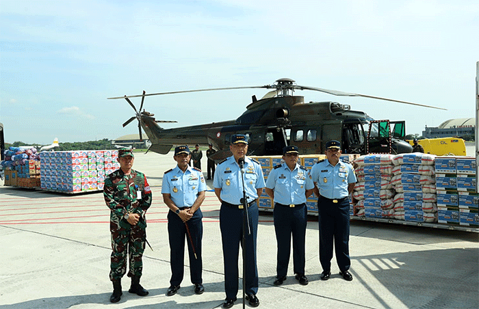 Merespon gempa Cianjur, TNI AU kembali menyalurkan bantuan logistik untuk masyarakat terdampak gempa.