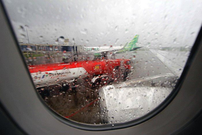Pesawat lepas landas di Bandara Soekarno Hatta, Tangerang, Banten, Kamis (24/11/2022).