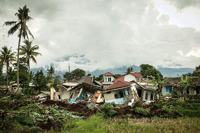 Kondisi rumah warga yang rusak parah akibat gempa di Desa Sarampad, Kecamatan Cugenang, Kabupaten Cianjur, Jawa Barat, Kamis (24/11/2022).
