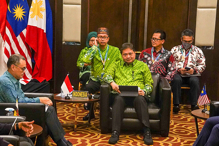 Menteri Koordinator Bidang Perekonomian Airlangga Hartarto ketika memimpin Pertemuan Tingkat Menteri (PTM) BIMP-EAGA ke-25 Tahun 2022.